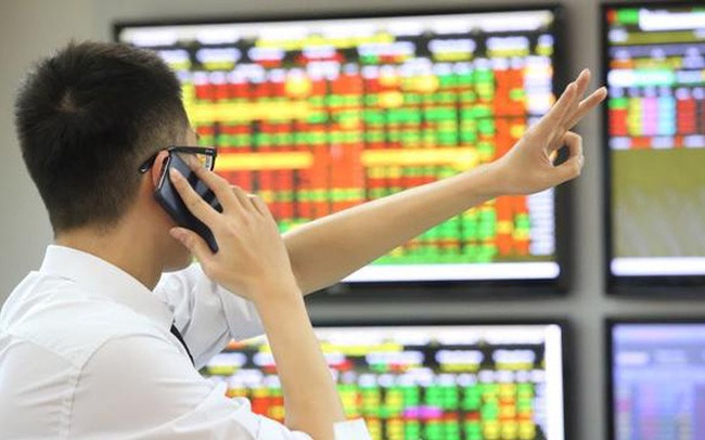 Sau gần năm trời bị bỏ xa, VN-Index đã tiến sát VN30 khi dòng tiền đổi Sau gần năm trời bị bỏ xa, VN-Index đã tiến sát VN30 khi dòng tiền đổi