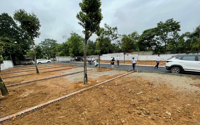 Đất nền phân lô tách thửa: Bán xong “cò đất” cũng né khi nhận bán lại