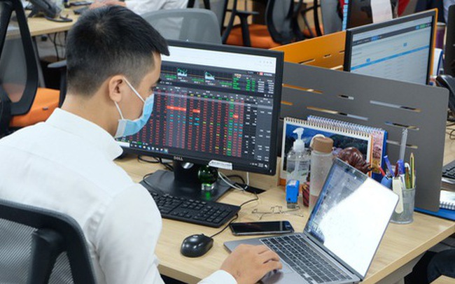 Ủy ban Chứng khoán lên tiếng sau khi các cá nhân liên quan đến Vạn Thịnh Phát bị bắt