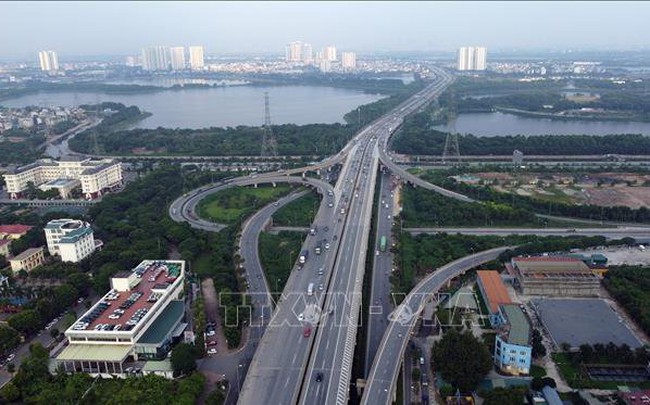 Nhà báo Đức ấn tượng với thành tựu phát triển và nâng cao đời sống nhân dân của Việt Nam