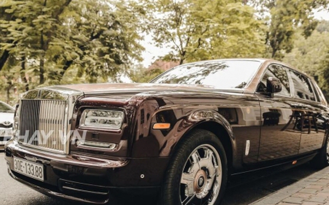 Chiếc Rolls-Royce Phantom Lửa Thiêng của ông Trịnh Văn Quyết tiếp tục 'ế' khách