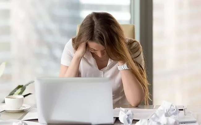 Chuyên gia tâm lý tiết lộ ảnh hưởng khốc liệt của ‘cơn bão sa thải’: 50% bệnh nhân trị liệu là nhân viên Big Tech, trong đó có nhiều sếp lớn Chuyên gia tâm lý tiết lộ ảnh hưởng khốc liệt của ‘cơn bão sa thải’: 50% bệnh nhân trị liệu là nhân viên Big Tech, trong đó có nhiều sếp lớn