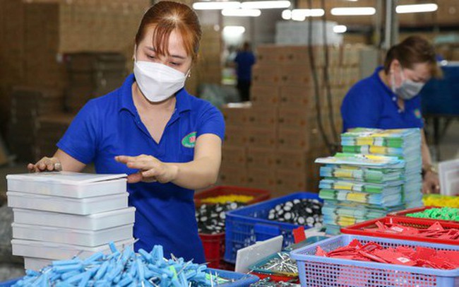 Đề xuất đưa thưởng Tết, lương tháng 13 vào nội quy lao động