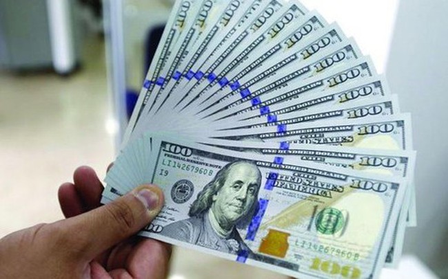 Giá USD lao dốc, giảm mạnh hơn 300 đồng chỉ trong vài tiếng đồng hồ