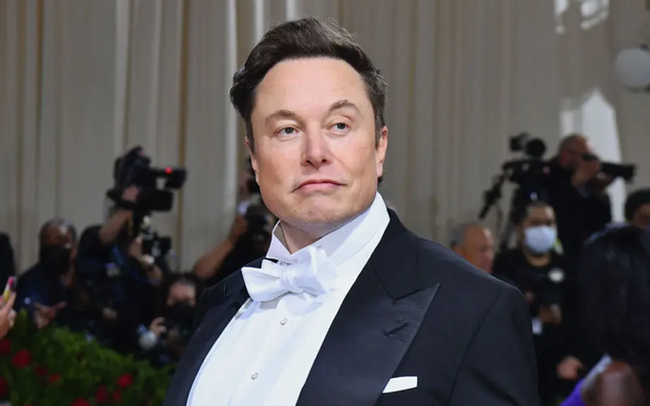 Elon Musk trở thành người đầu tiên trong lịch sử mất hơn 200 tỉ USD