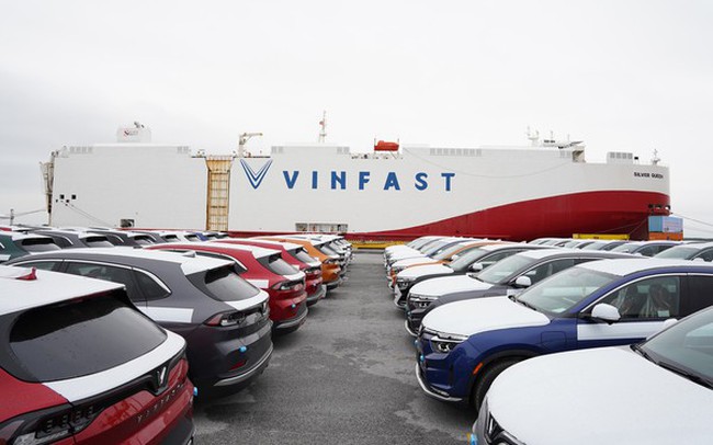 Sau sự kiện VinFast xuất khẩu 999 xe điện sang Mỹ, chuyên gia nói gì về cơ hội cho doanh nghiệp và lao động Việt Nam?