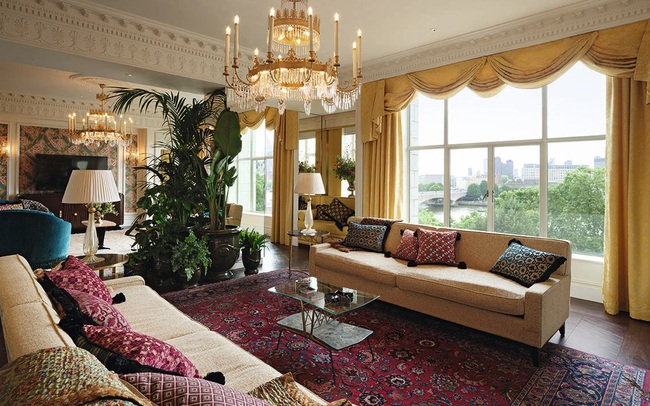 Phòng suite xa hoa bậc nhất giá 22.000 USD/đêm ở khách sạn hạng sang đầu tiên của London, nơi "cha đẻ" Gucci từng là nhân viên khuân vác hành lý