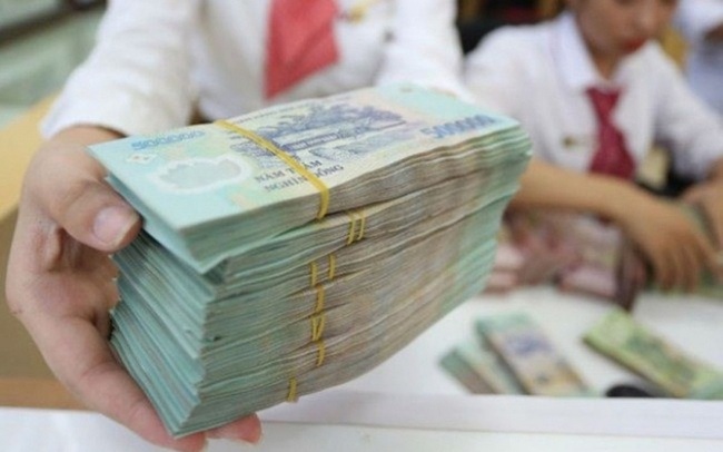 Tăng trưởng tiền gửi của dân vào ngân hàng chỉ bằng 1/3 trước dịch