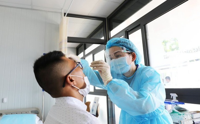Bộ Y tế: Cơ sở y tế không được thu thêm hoặc yêu cầu người bệnh tự trả chi phí xét nghiệm Covid-19