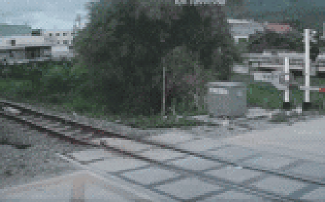 Nam thanh niên băng qua đường sắt bị tàu hỏa tông tử vong: Camera ghi lại khoảnh khắc ám ảnh