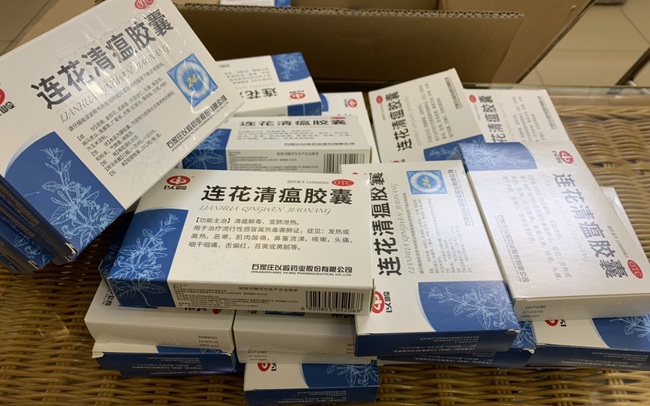 Thu giữ hàng ngàn kit test, hộp thuốc trị Covid-19 có chữ Trung Quốc nhập lậu