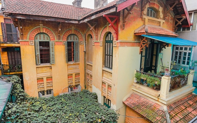 Cận cảnh một trong 600 căn biệt thự cổ được bán ở Hà Nội: Nửa tỷ một mét vuông, 7 phòng ngủ, mặt tiền đắc địa