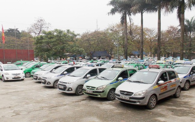 Hơn 7.000 xe taxi Hà Nội dừng hoạt động