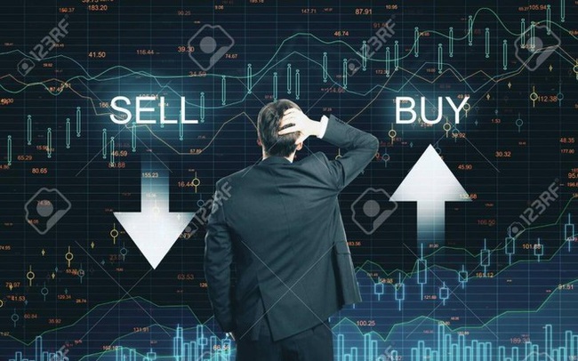 FiinGroup: Cổ phiếu Chứng khoán kém hấp dẫn hơn cổ phiếu Ngân hàng trong năm 2022