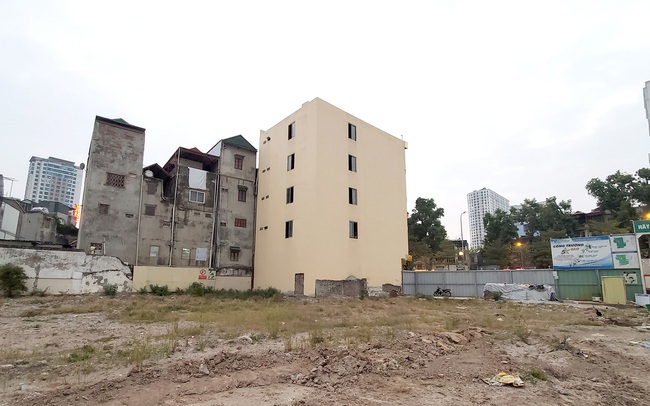 Bí thư Hà Nội chỉ đạo kiểm tra, xử lý nghiêm vi phạm tại công trình xây dựng số 84 đường Láng lấn chiếm dự án gần 800 tỷ đồng
