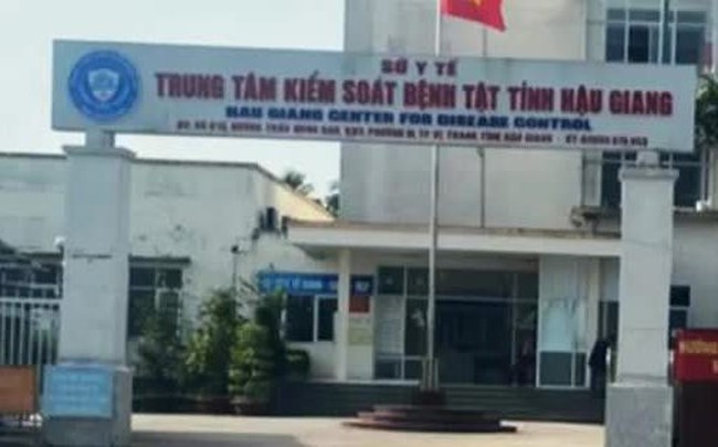Cách chức Giám đốc CDC Hậu Giang do liên quan đến Việt Á