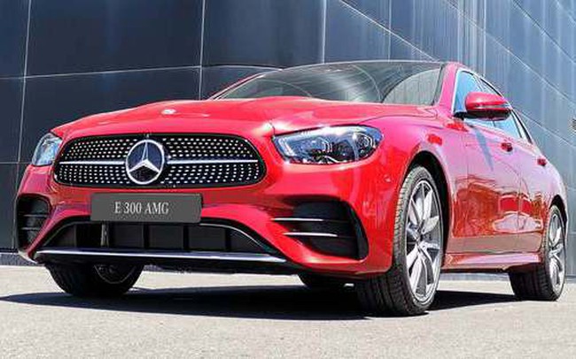 Mercedes E 300 AMG 2022 thêm trang bị an toàn và tiện nghi, giá 3,129 tỷ