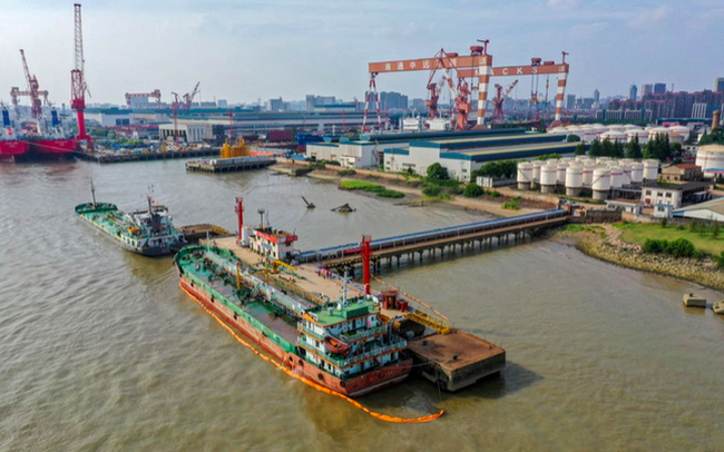 Trung Quốc âm thầm mua thêm dầu mỏ từ Nga