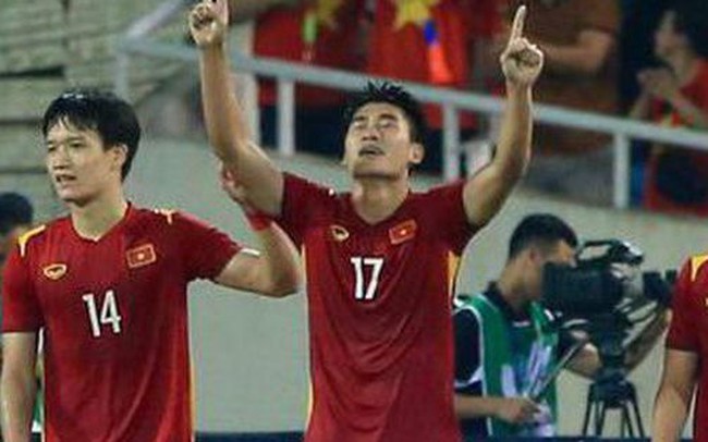 Khoảnh khắc cảm xúc: Nhâm Mạnh Dũng đánh đầu giúp U23 Việt Nam vô địch SEA Games 31