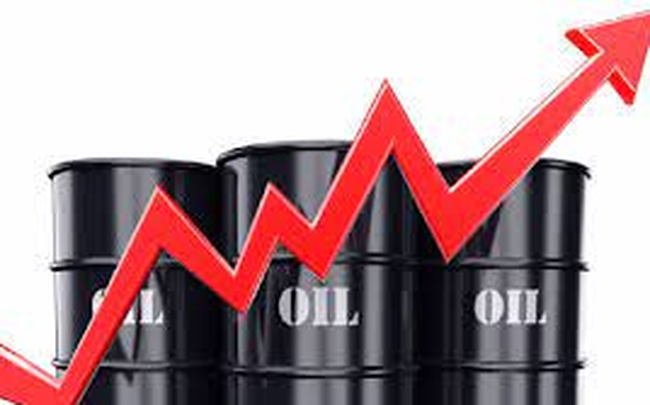 Thị trường ngày 27/5: Giá dầu cao nhất 2 tháng, vàng, đồng, quặng sắt và cao su đồng loạt giảm