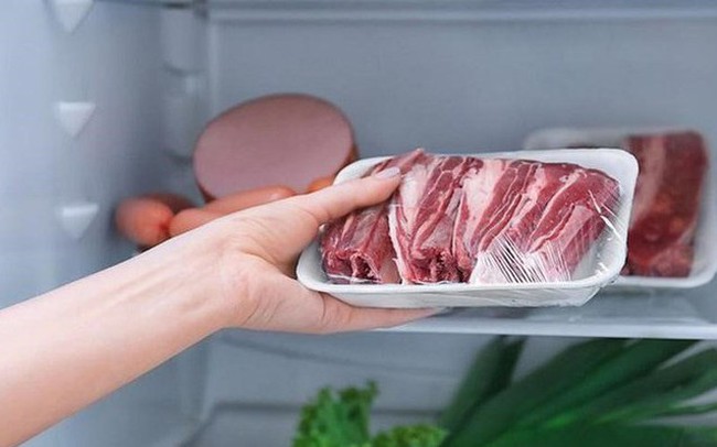 2 kiểu bảo quản thịt, cá trong tủ lạnh rất phổ biến vào mùa hè dễ sinh chất gây ung thư