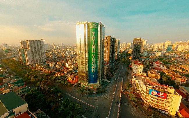 VPBank lập kỷ lục với biển quảng cáo tòa nhà in tên 10.000 CBNV