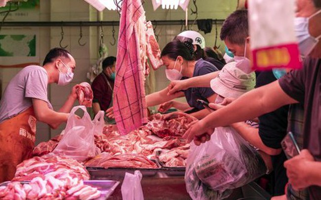 Giá thịt lợn tăng quá mạnh, Trung Quốc gấp rút dùng dự trữ quốc gia để bình ổn