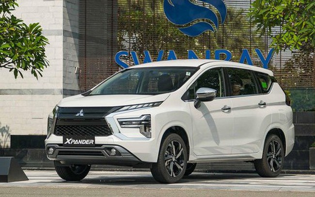 Top 10 Ô Tô Bán Chạy Nhất Tháng 8/2022: Mitsubishi Xpander Dẫn Đầu, Vinfast  Lux