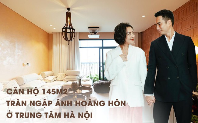 Căn hộ 145m2 tràn ngập ánh hoàng hôn ở trung tâm Hà Nội, phòng khách thoải mái như ở ngoài trời