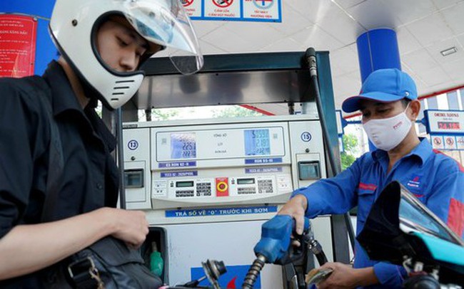 Lùi điều hành giá xăng dầu tới sau Tết