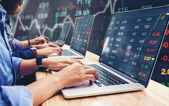 Đột biến giao dịch thỏa thuận cổ phiếu ngân hàng, cơ cấu cổ đông Eximbank và LienVietPostBank ''biến động''