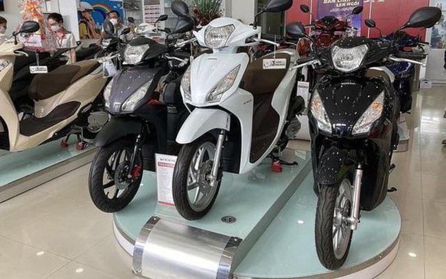Honda Vision bất ngờ “quay xe” tăng giá mạnh Honda Vision bất ngờ “quay xe” tăng giá mạnh