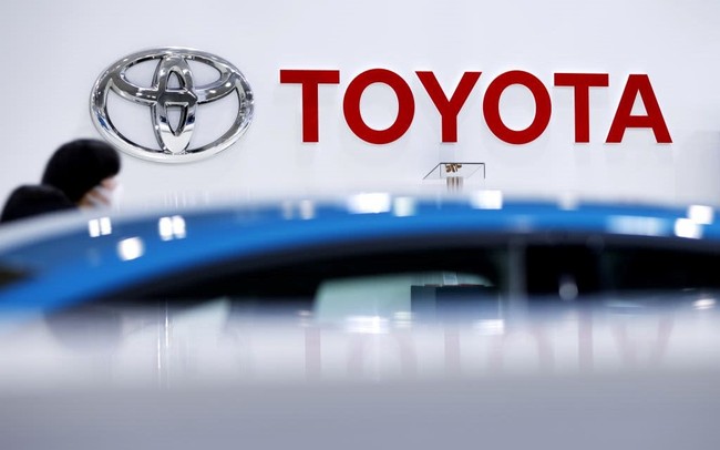 Dù chậm chân trong cuộc đua xe điện, Toyota vẫn bảo vệ ngôi vị nhà sản xuất ô tô bán chạy nhất thế giới năm thứ 3 liên tiếp