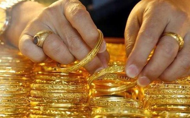 Lý do nhiều người tìm mua vàng nhẫn tròn trơn đầu năm