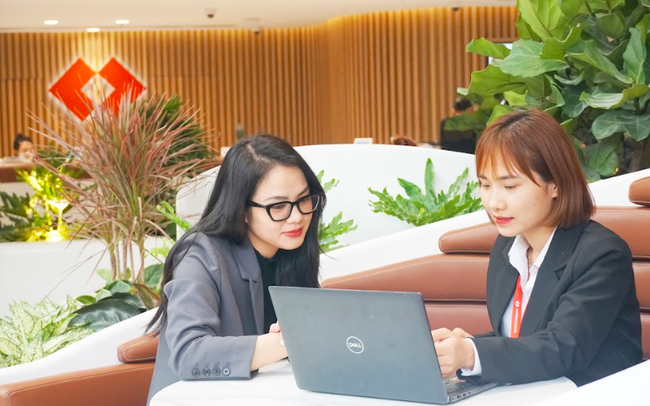 Lý giải động lực đưa thu nhập ngoài lãi tăng mạnh ở nhiều ngân hàng Lý giải động lực đưa thu nhập ngoài lãi tăng mạnh ở nhiều ngân hàng
