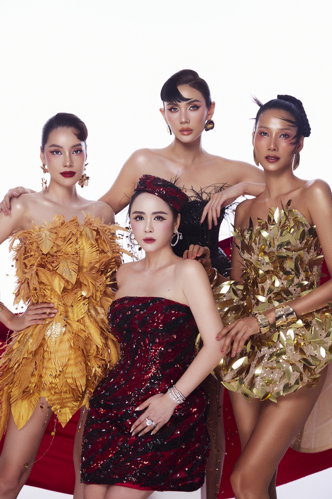 “Tam Hoàng” làng mẫu kết hợp “bà trùm” làng mốt Việt, tung BST được dự đoán khuấy đảo sàn diễn Thượng Hải- Ảnh 1.