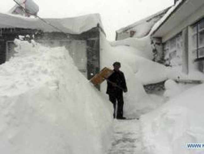 Trung Quốc gồng mình chống bão tuyết 