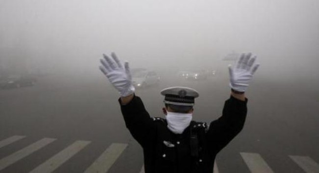 Trung Quốc đóng cửa trường học do ô nhiễm không khí