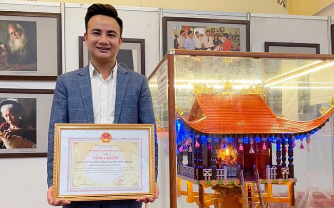 Doanh nhân 9x Nguyễn Ngọc Cường nhận bằng khen từ Bộ Công Thương Doanh nhân 9x Nguyễn Ngọc Cường nhận bằng khen từ Bộ Công Thương