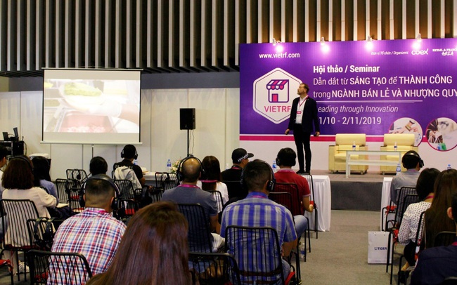 Gặp gỡ Ms. Nguyễn Phi Vân và diễn giả nổi tiếng tại Triển lãm VIETRF 2020 Gặp gỡ Ms. Nguyễn Phi Vân và diễn giả nổi tiếng tại Triển lãm VIETRF 2020