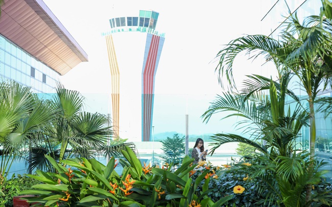 Soi dịch vụ thân thiện của "Sân bay khu vực hàng đầu thế giới" tại Quảng Ninh Soi dịch vụ thân thiện của "Sân bay khu vực hàng đầu thế giới" tại Quảng Ninh