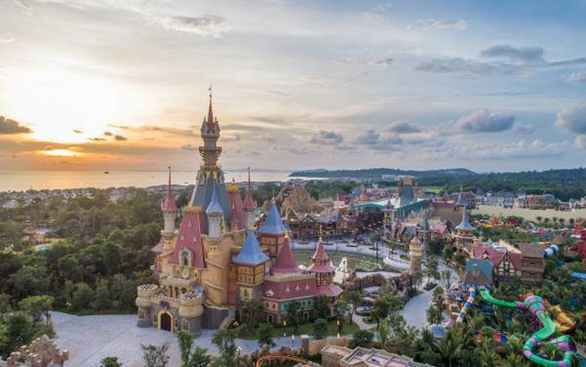 VinWonders, Grand World và Corona Casino – bộ ba “chân kiềng” tạo bước ngoặt mới cho Phú Quốc VinWonders, Grand World và Corona Casino – bộ ba “chân kiềng” tạo bước ngoặt mới cho Phú Quốc