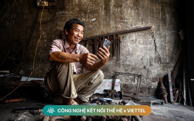 Viettel nỗ lực phổ cập kết nối 4.0 để không người Việt nào bị công nghệ bỏ lại phía sau Viettel nỗ lực phổ cập kết nối 4.0 để không người Việt nào bị công nghệ bỏ lại phía sau