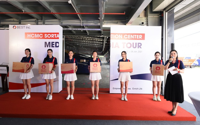 BEST Express giới thiệu Trung tâm phân loại, xử lý 1,3 triệu đơn hàng mỗi ngày BEST Express giới thiệu Trung tâm phân loại, xử lý 1,3 triệu đơn hàng mỗi ngày