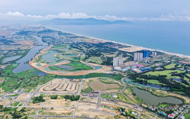 Khách hàng nhận sổ đỏ dự án One World Regency trong ngày đầu năm mới 2021