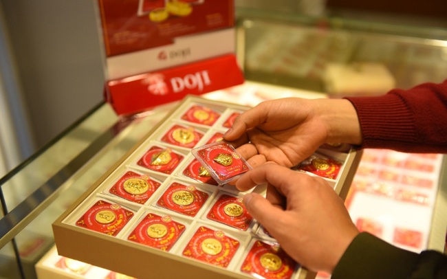 Chỉ cần ngồi tại nhà, mua bán vàng qua eGold vẫn trúng lớn Chỉ cần ngồi tại nhà, mua bán vàng qua eGold vẫn trúng lớn