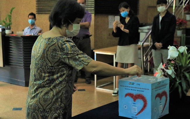 PNJ nỗ lực tìm nguồn vaccine covid để tiêm ngừa miễn phí cho toàn thể nhân viên PNJ nỗ lực tìm nguồn vaccine covid để tiêm ngừa miễn phí cho toàn thể nhân viên