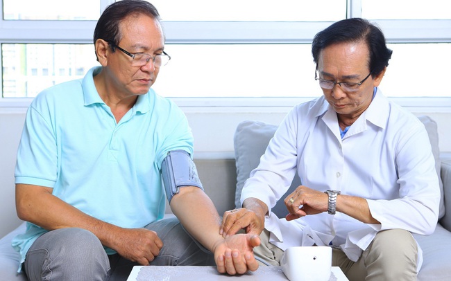 Duy trì lối sống thế nào để không bị đột quỵ hỏi thăm lúc giao mùa? Duy trì lối sống thế nào để không bị đột quỵ hỏi thăm lúc giao mùa?