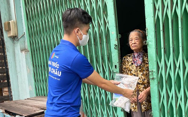 Nhà thuốc FPT Long Châu đồng hành cùng cộng đồng trong đại dịch Covid-19