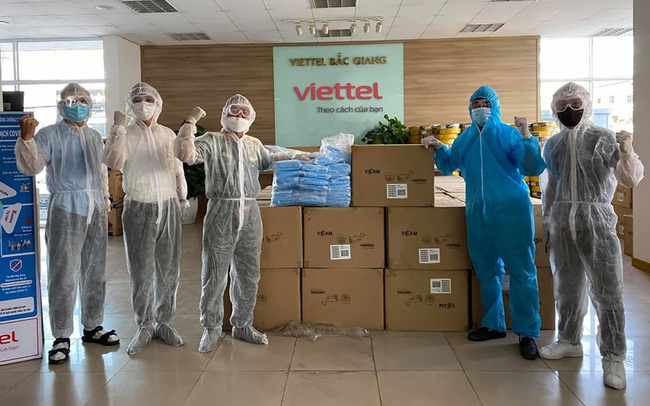 Viettel hoàn thành lắp đặt và kết nối 3.000 camera giám sát tại khu vực cách ly Viettel hoàn thành lắp đặt và kết nối 3.000 camera giám sát tại khu vực cách ly